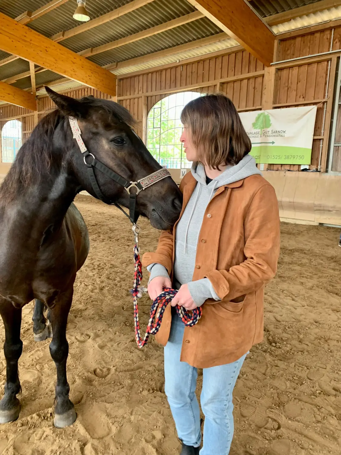 Pferd und Dame von HORSAYA 
