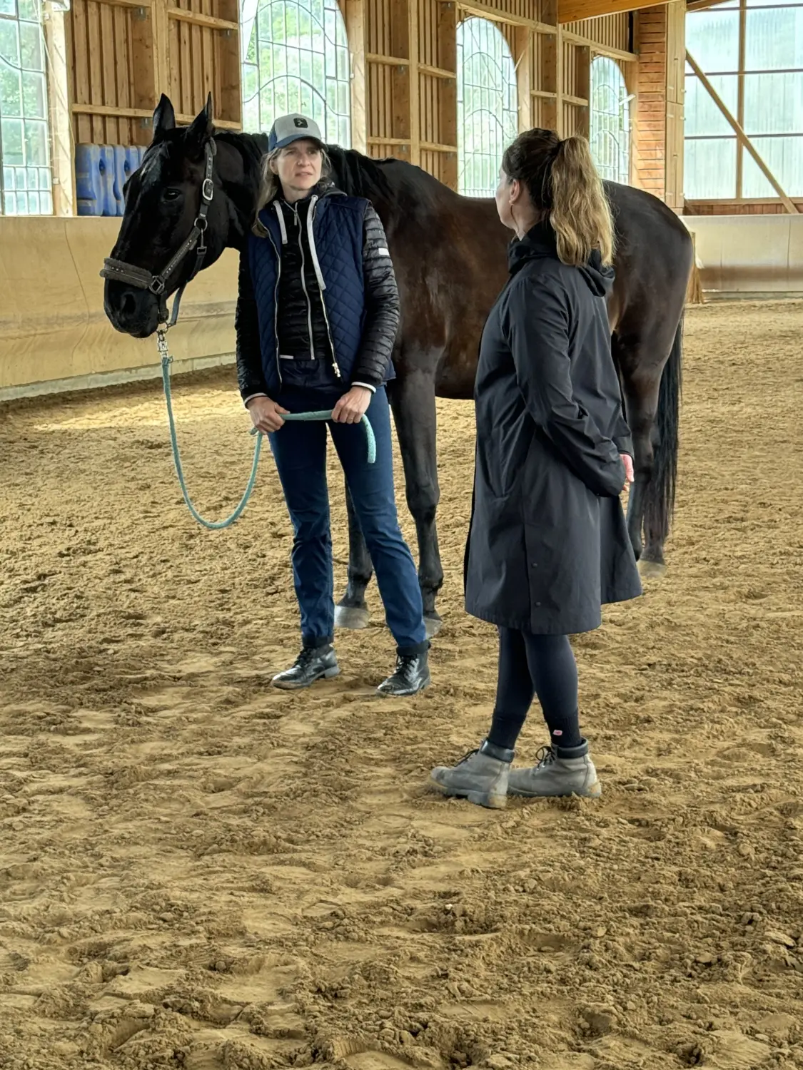 Pferd und Damen von HORSAYA 